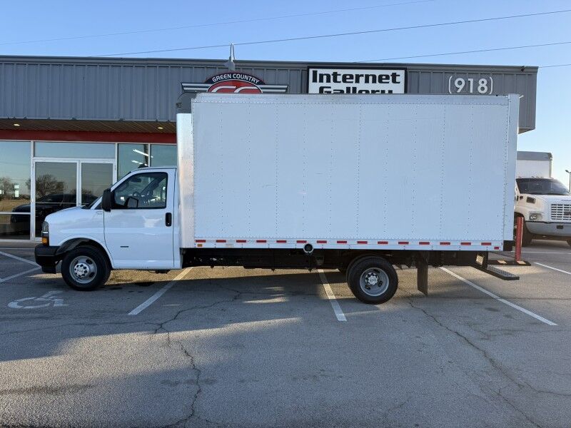 2021 Chevrolet Express G3500 Box Van 38k mi's Collinsville OK