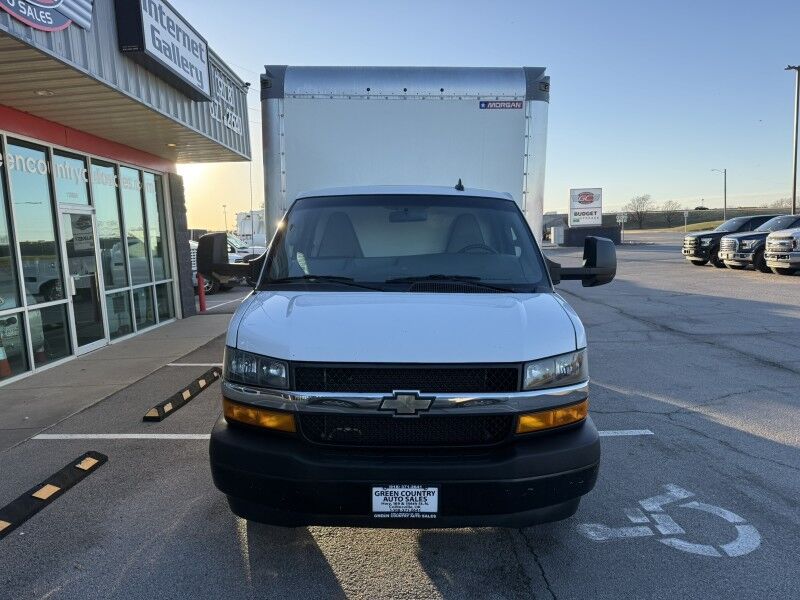 2021 Chevrolet Express G3500 Box Van 38k mi's Collinsville OK