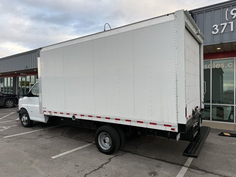 2021 Chevrolet Express G3500 Box Van 6.6L V8 42 Collinsville OK