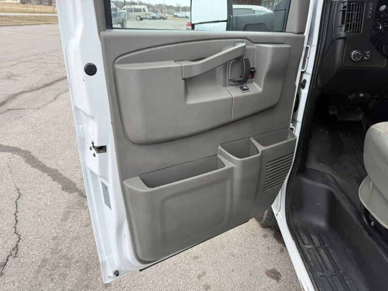 2021 Chevrolet Express G3500 Box Van 6.6L V8 42 Collinsville OK