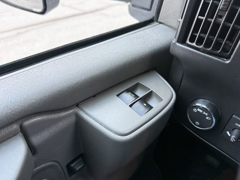 2021 Chevrolet Express G3500 Box Van 6.6L V8 42k mi's Collinsville OK