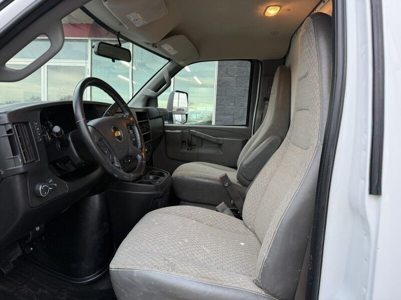 2021 Chevrolet Express G3500 Box Van 6.6L V8 42k mi's Collinsville OK