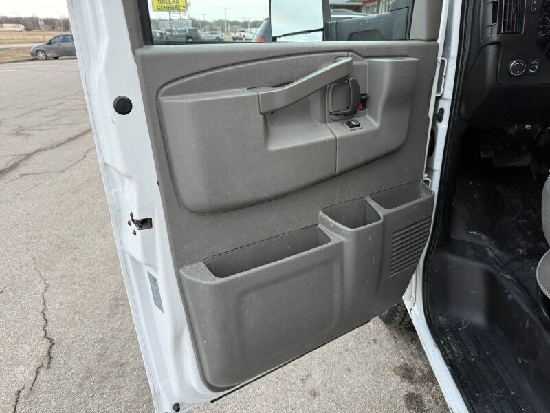2021 Chevrolet Express G3500 Box Van 6.6L V8 42k mi's Collinsville OK