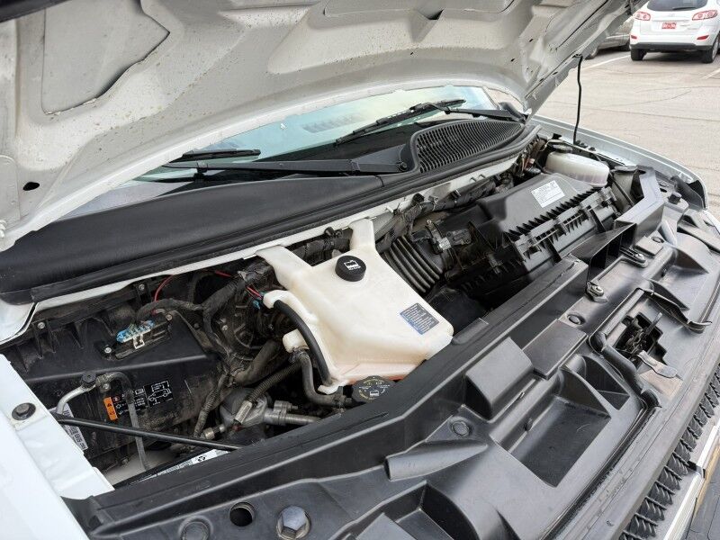 2021 Chevrolet Express G3500 Box Van 6.6L V8 42k mi's Collinsville OK