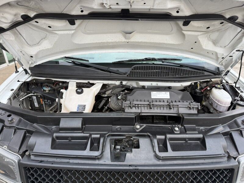 2021 Chevrolet Express G3500 Box Van 6.6L V8 42k mi's Collinsville OK