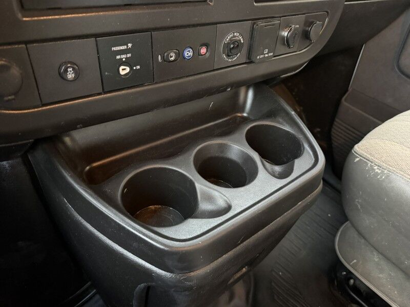 2021 Chevrolet Express G3500 Box Van 6.6L V8 42k mi's Collinsville OK