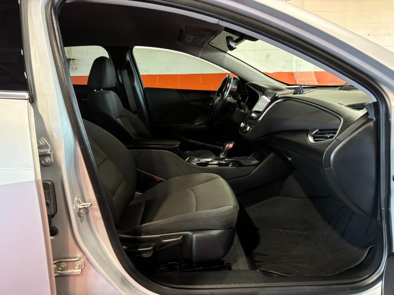 2021 Chevrolet Malibu FWD LT Franklin OH