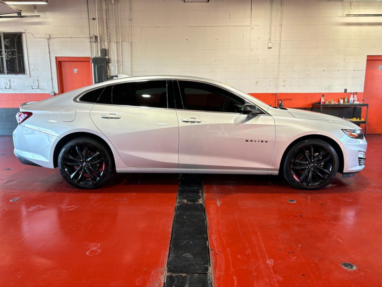2021 Chevrolet Malibu FWD LT