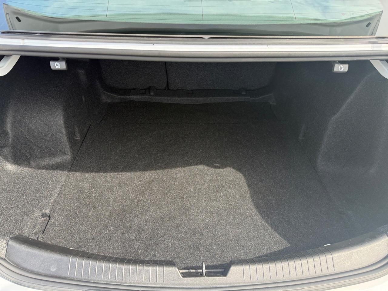 2021 Chevrolet Malibu LS, APPLE CARPLAY/ANDROID AUTO, BACKUP CAMERA, POWER MIRRORS, WIFI, NAVIGATION, LANE KEEP ASSIST, BLIND SPOT ALERT, ONLY 1 OWNER! Norfolk VA