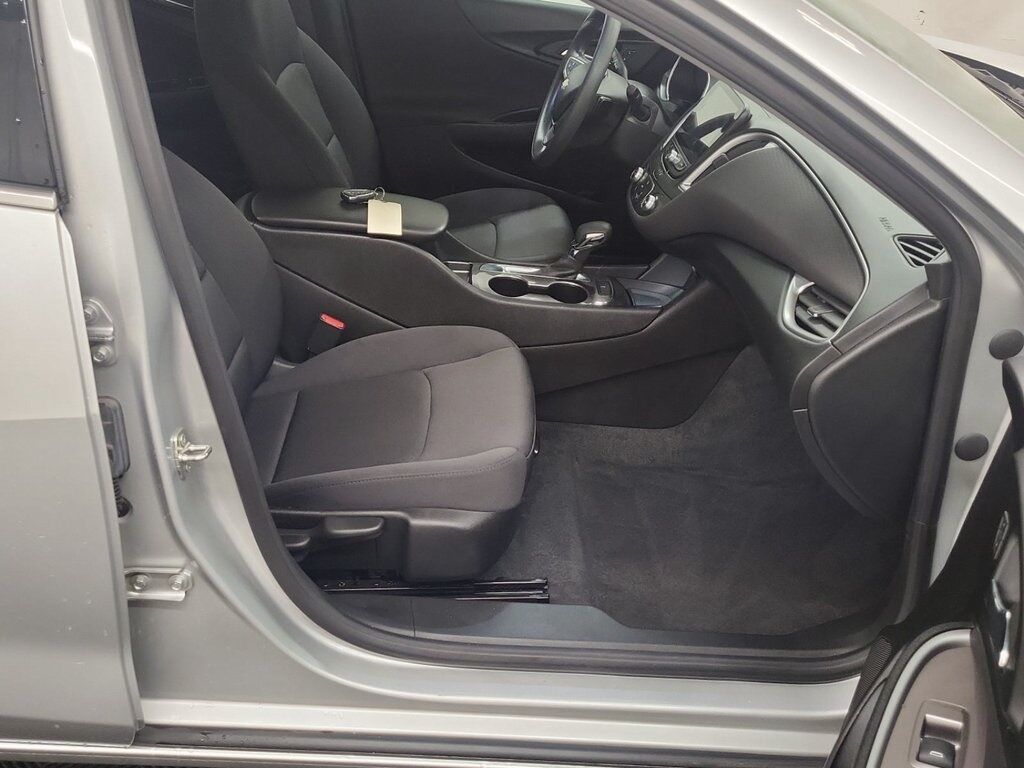 2021 Chevrolet Malibu LS Akron OH