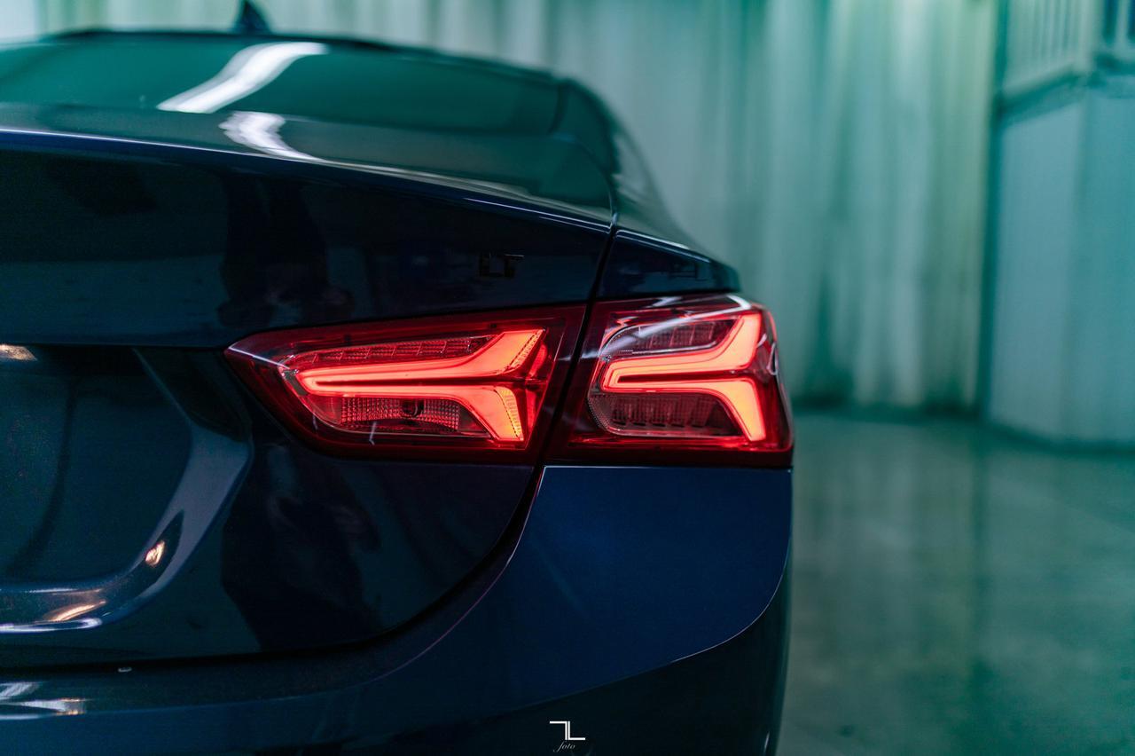 2021 Chevrolet Malibu LT Leather Roof BCam Red Deer AB