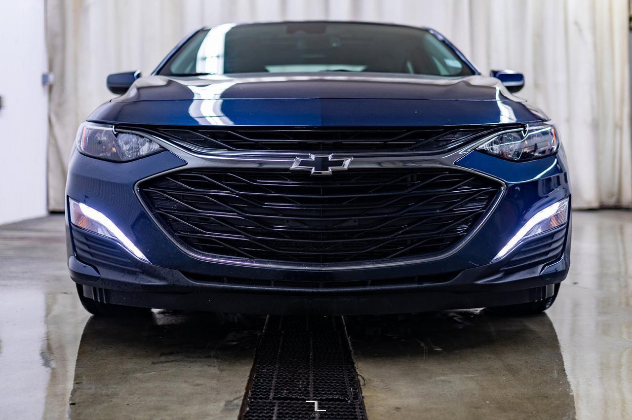 2021 Chevrolet Malibu LT Leather Roof BCam Red Deer AB