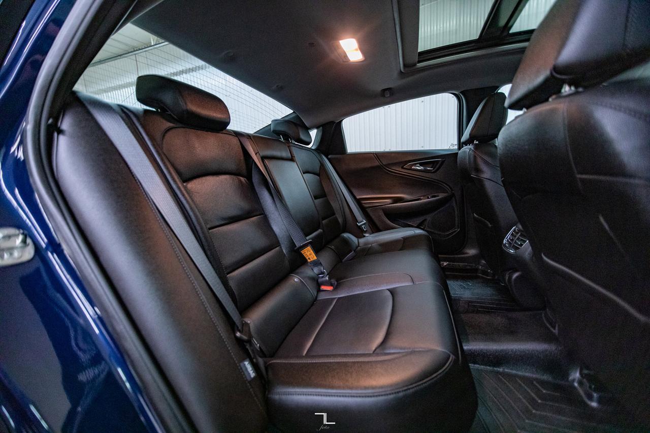 2021 Chevrolet Malibu LT Leather Roof BCam Red Deer AB