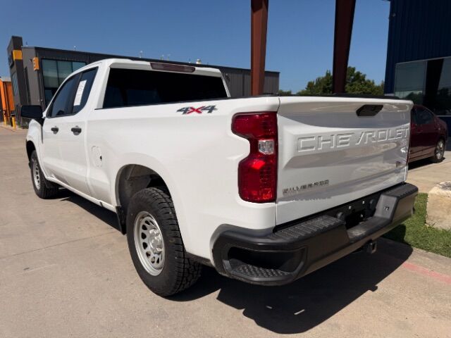 2021 Chevrolet SILVERADO 4WD Double Cab Standard Bed WT