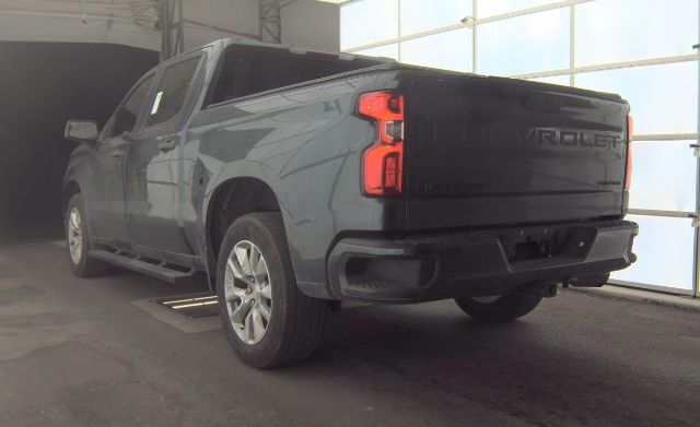 2021 Chevrolet Silverado 1500 2WD Crew Cab Short Bed Custom