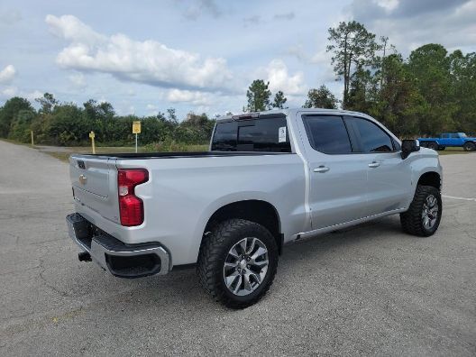 2021 Chevrolet Silverado 1500 4WD Crew Cab Short Bed LT