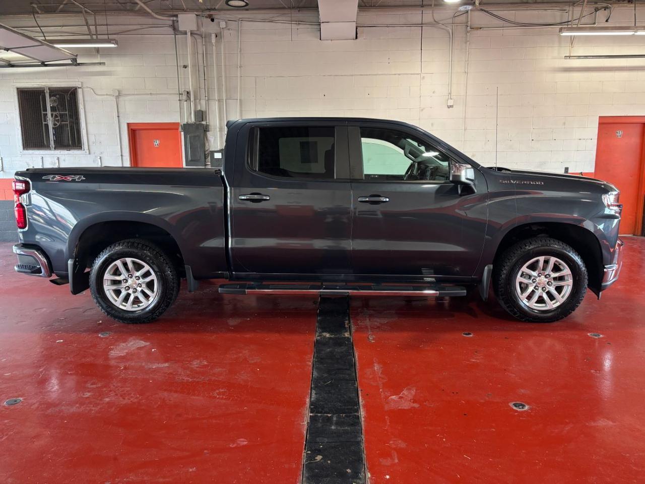 2021 Chevrolet Silverado 1500 4WD Crew Cab Short Bed LT