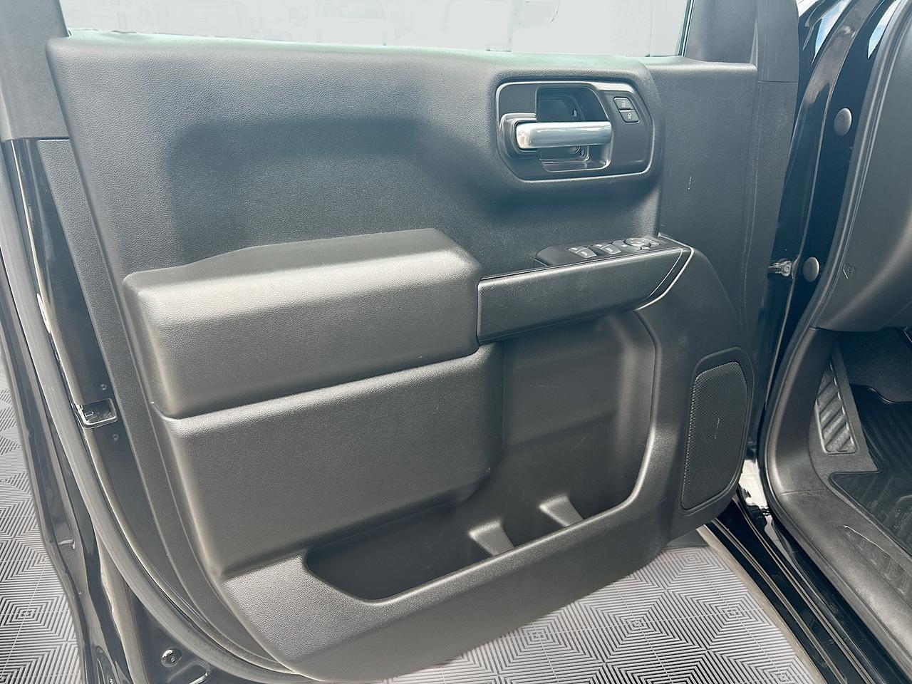 2021 Chevrolet Silverado 1500 4WD Double Cab Custom Venice FL