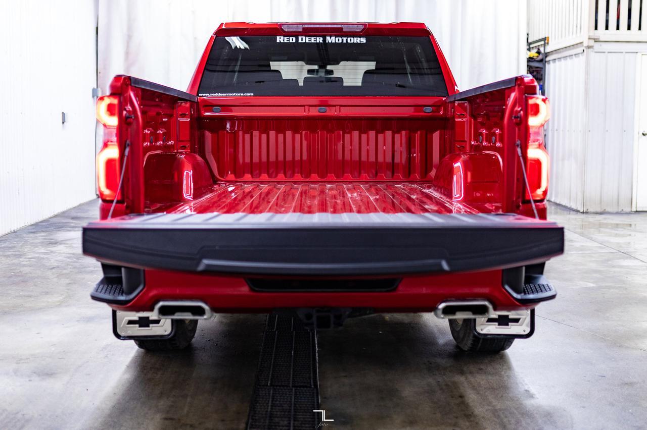 2021 Chevrolet Silverado 1500 4x4 Crew Cab Custom BCam Red Deer AB