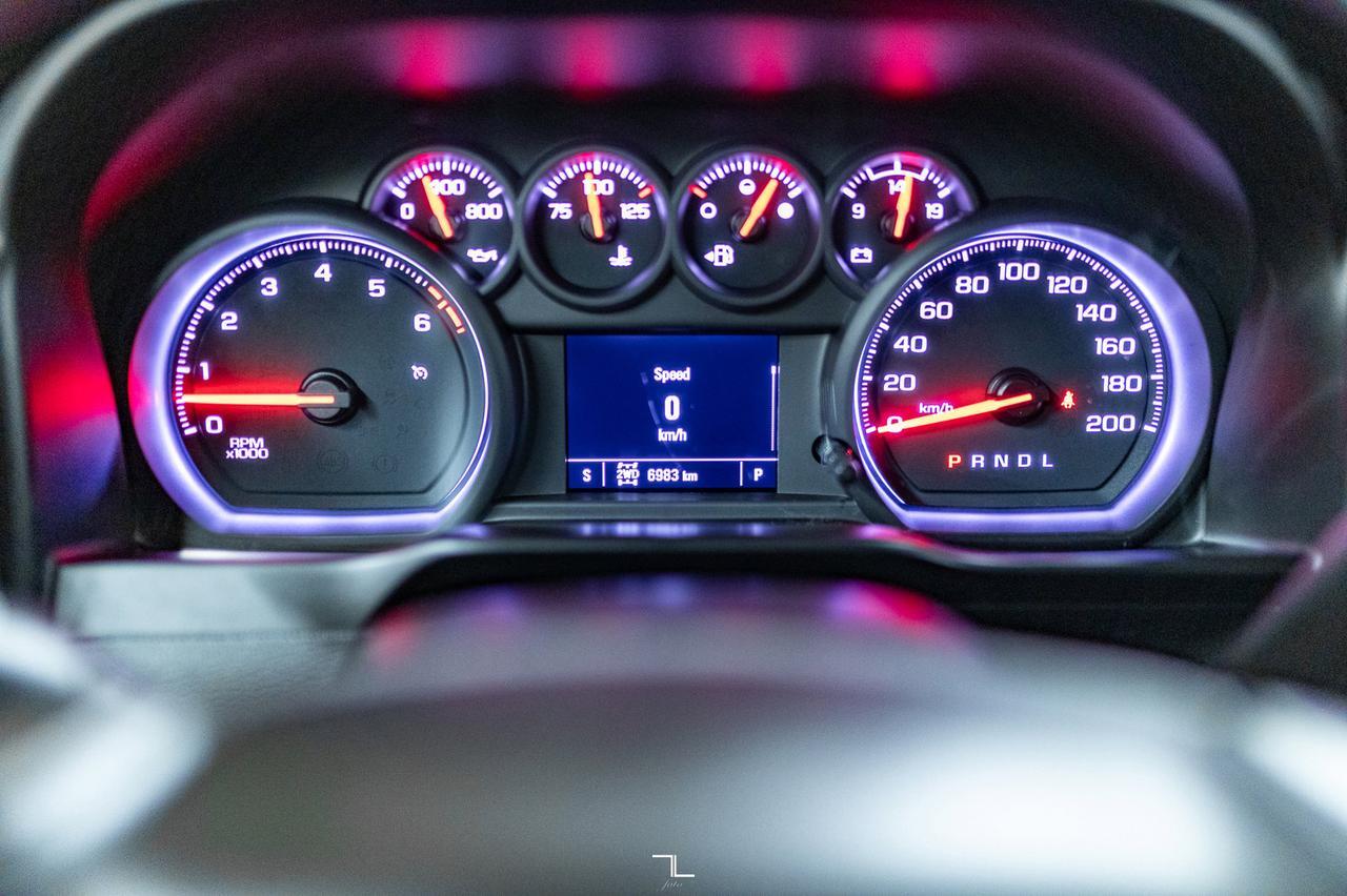 2021 Chevrolet Silverado 1500 4x4 Crew Cab Custom BCam Red Deer AB