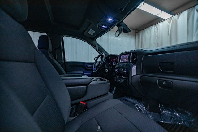 2021 Chevrolet Silverado 1500 4x4 Crew Cab Custom BCam Red Deer AB