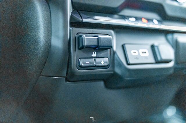 2021 Chevrolet Silverado 1500 4x4 Crew Cab Custom BCam Red Deer AB