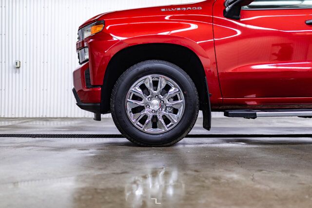 2021 Chevrolet Silverado 1500 4x4 Crew Cab Custom BCam Red Deer AB