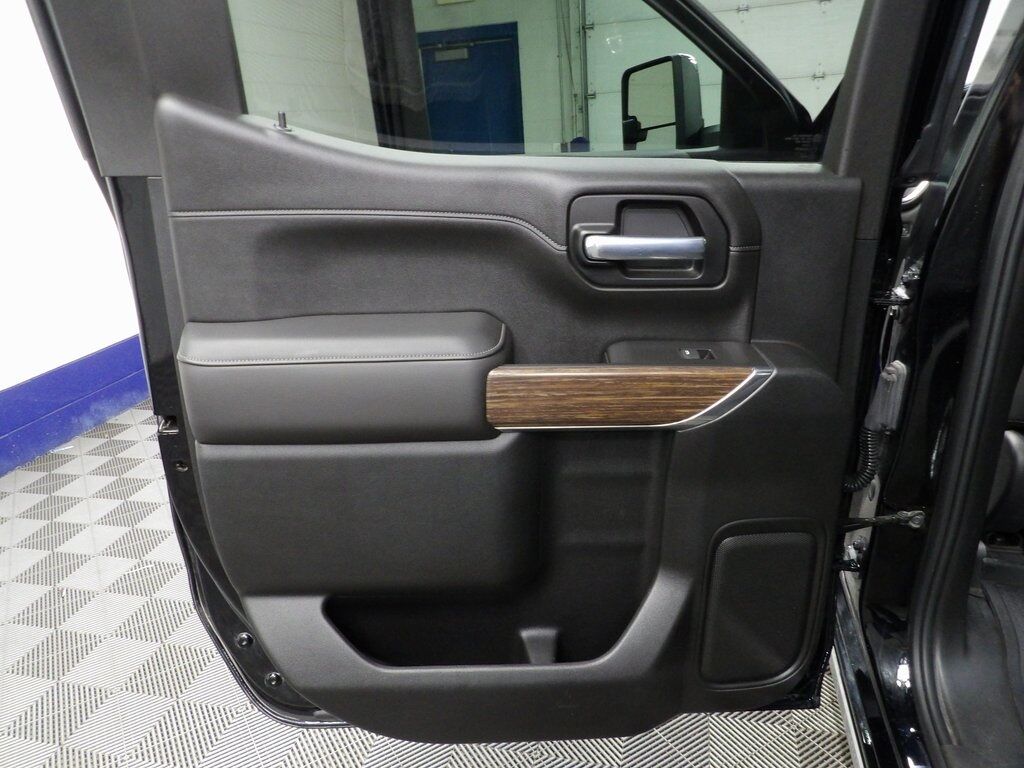 2021 Chevrolet Silverado 1500 4x4 Crew Cab High Country Fond du Lac WI