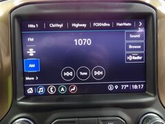 2021 Chevrolet Silverado 1500 4x4 Crew Cab High Country Fond du Lac WI