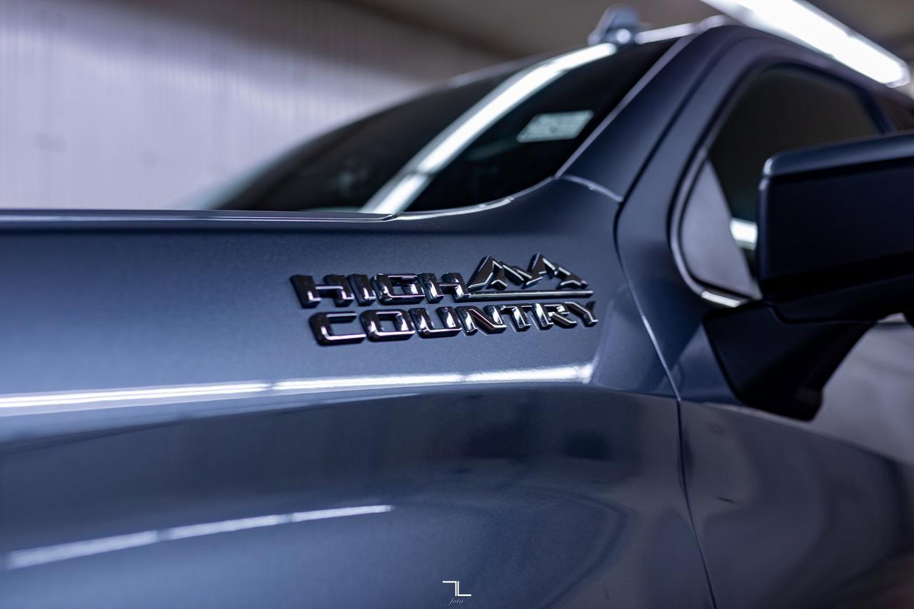 2021 Chevrolet Silverado 1500 4x4 Crew Cab High Country Leather Roof Nav BCam Red Deer AB