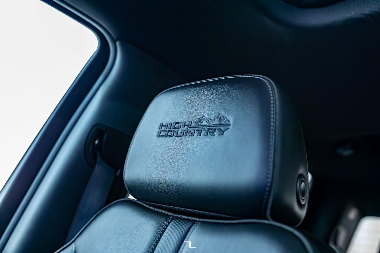 2021 Chevrolet Silverado 1500 4x4 Crew Cab High Country Leather Roof Nav BCam Red Deer AB