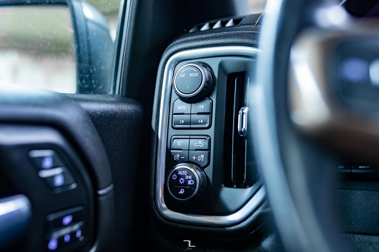 2021 Chevrolet Silverado 1500 4x4 Crew Cab High Country Leather Roof Nav BCam Red Deer AB