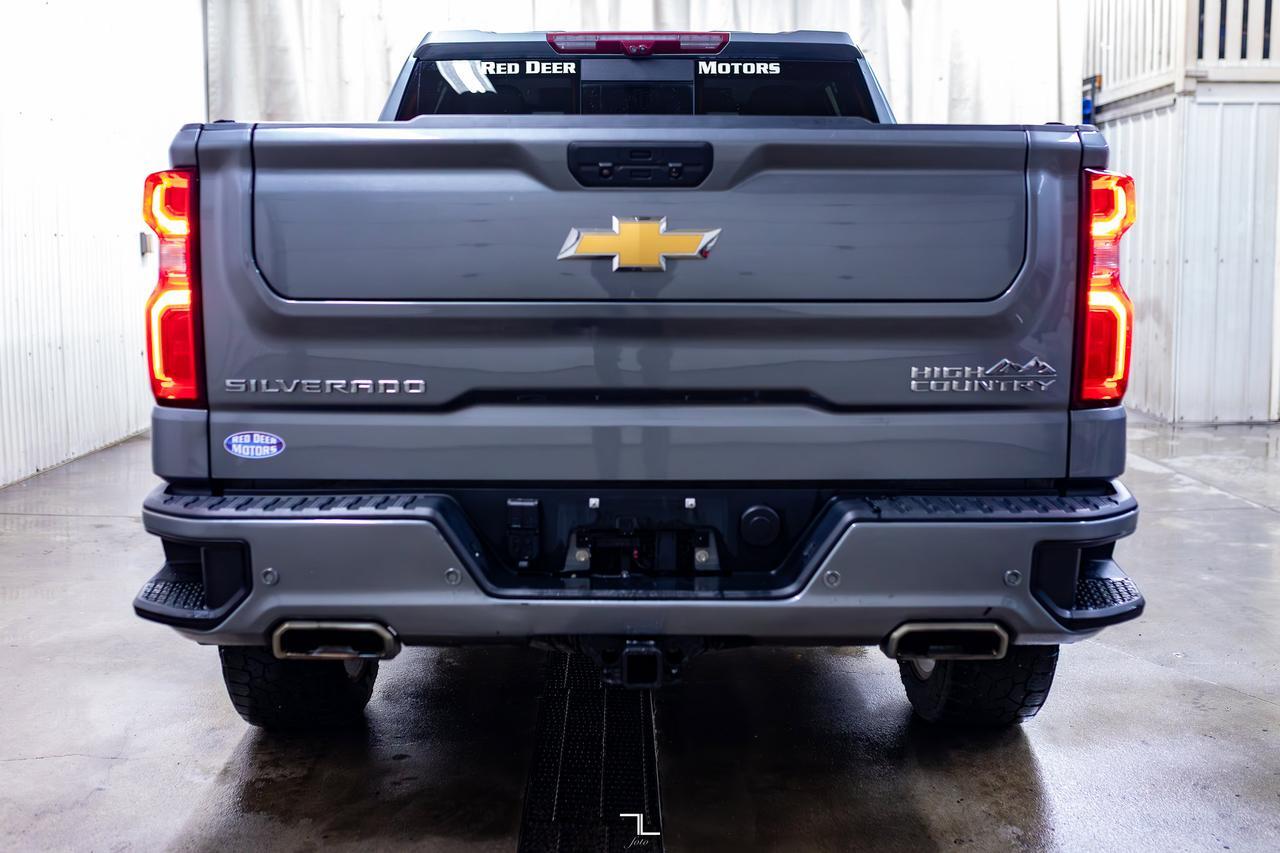 2021 Chevrolet Silverado 1500 4x4 Crew Cab High Country Leather Roof Nav BCam Red Deer AB