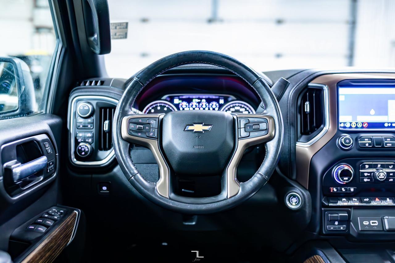 2021 Chevrolet Silverado 1500 4x4 Crew Cab High Country Leather Roof Nav BCam Red Deer AB