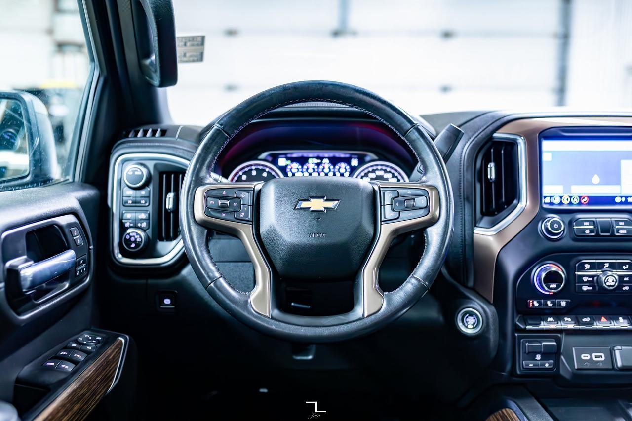 2021 Chevrolet Silverado 1500 4x4 Crew Cab High Country Leather Roof Nav BCam Red Deer AB