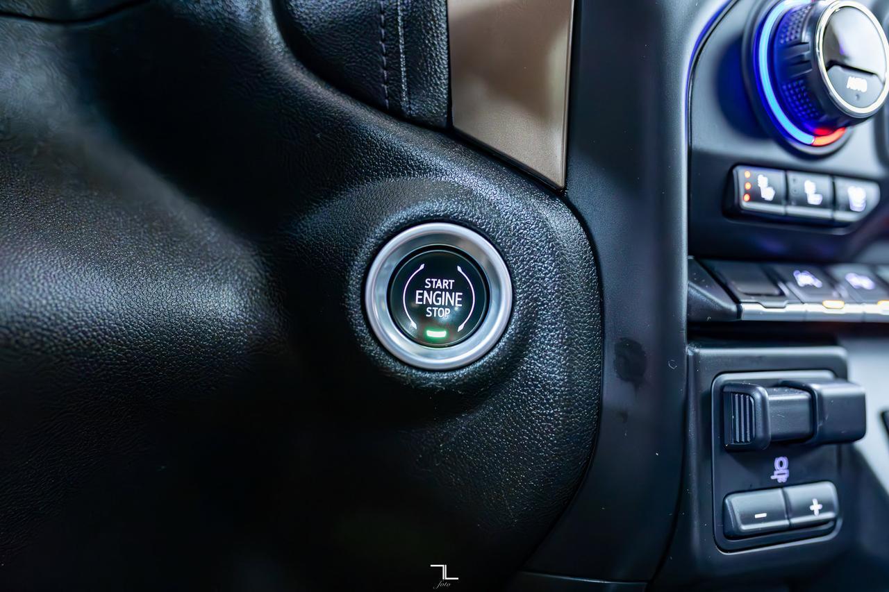 2021 Chevrolet Silverado 1500 4x4 Crew Cab High Country Leather Roof Nav BCam Red Deer AB