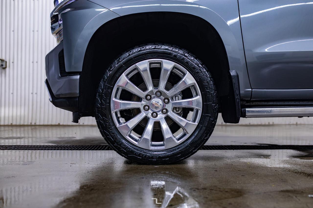 2021 Chevrolet Silverado 1500 4x4 Crew Cab High Country Leather Roof Nav BCam Red Deer AB