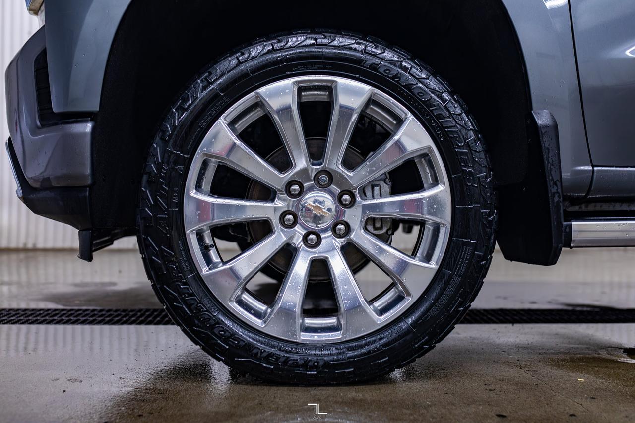 2021 Chevrolet Silverado 1500 4x4 Crew Cab High Country Leather Roof Nav BCam Red Deer AB