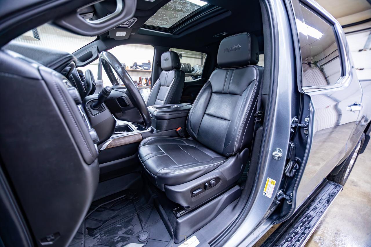 2021 Chevrolet Silverado 1500 4x4 Crew Cab High Country Leather Roof Nav BCam Red Deer AB