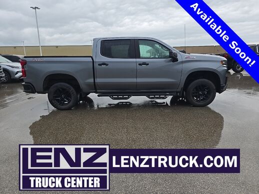 2021_Chevrolet_Silverado 1500_4x4 Crew Cab LT Trail Boss_ Fond du Lac WI