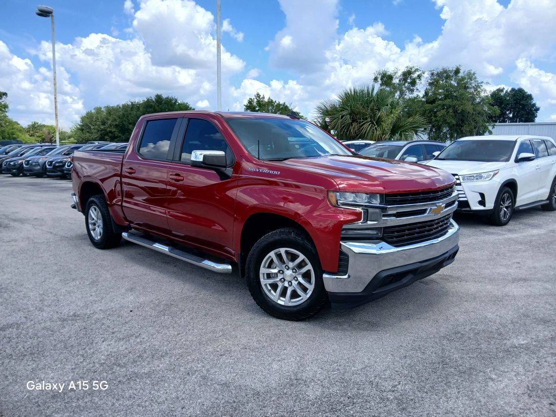 2021 Chevrolet Silverado 1500 Crew Cab LT Pickup 4D 5 3/4 ft