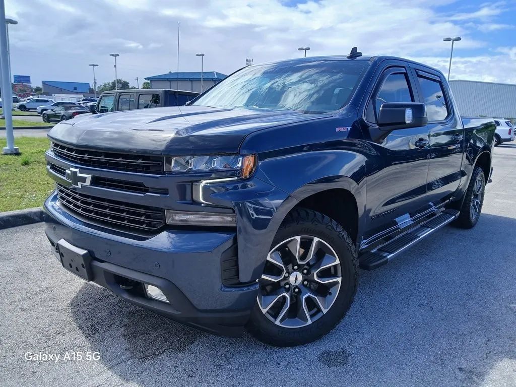 2021 Chevrolet Silverado 1500 Crew Cab RST Pickup 4D 5 3/4 ft