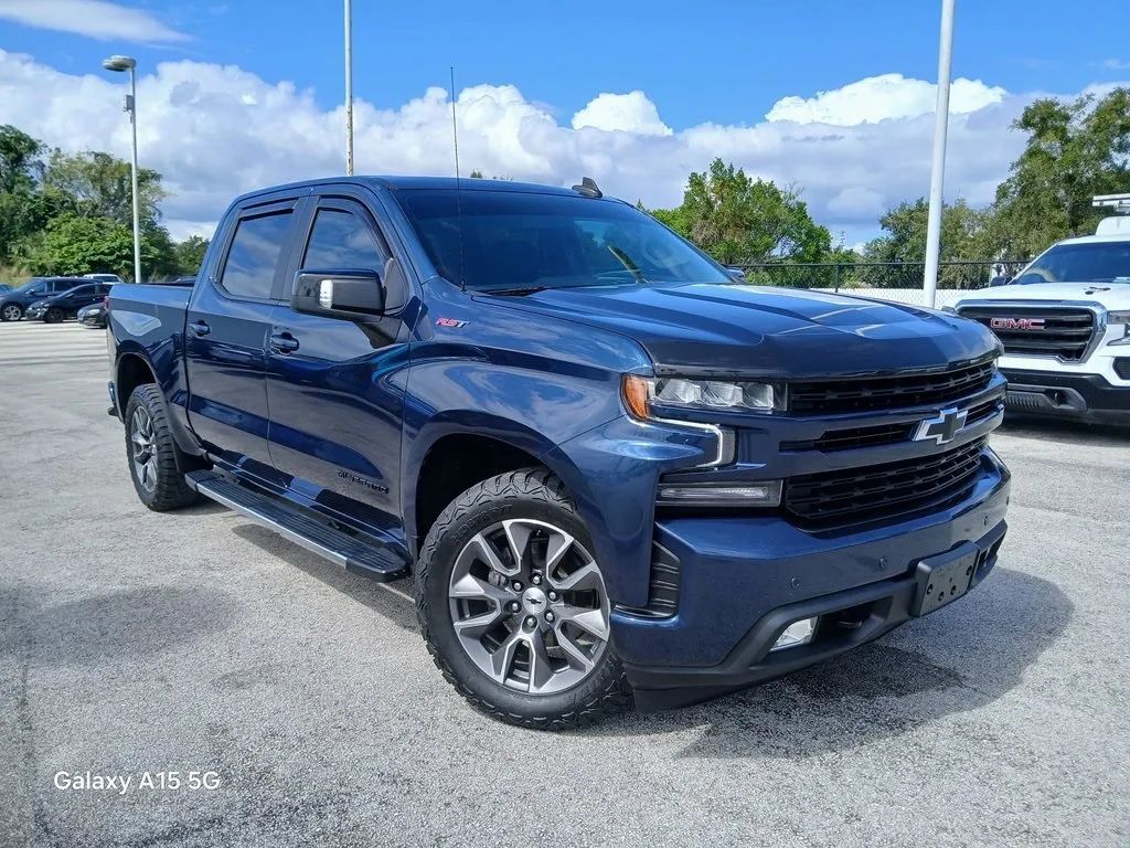 2021 Chevrolet Silverado 1500 Crew Cab RST Pickup 4D 5 3/4 ft