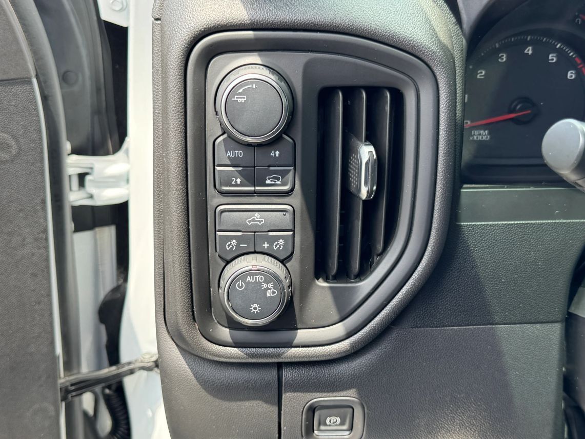2021 Chevrolet Silverado 1500 Crew Cab Work Truck Pickup 4D 5 3/4 ft