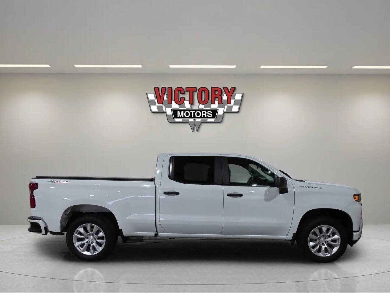 2021 Chevrolet Silverado 1500 Custom 4x4 4dr Crew Cab 5.8 ft. SB Chesterfield MI