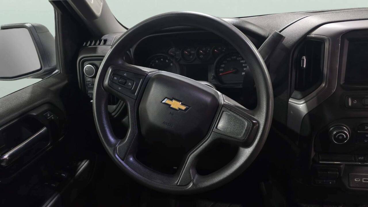 2021 Chevrolet Silverado 1500 Custom 4x4 4dr Crew Cab 5.8 ft. SB Chesterfield MI