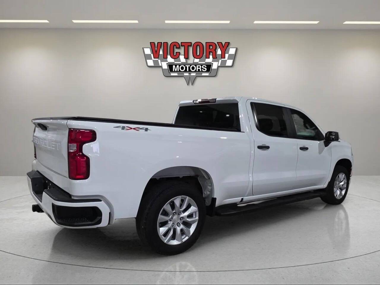 2021 Chevrolet Silverado 1500 Custom 4x4 4dr Crew Cab 5.8 ft. SB Chesterfield MI