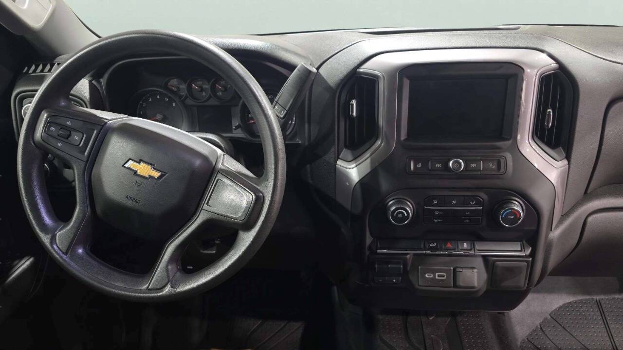 2021 Chevrolet Silverado 1500 Custom 4x4 4dr Crew Cab 5.8 ft. SB Chesterfield MI