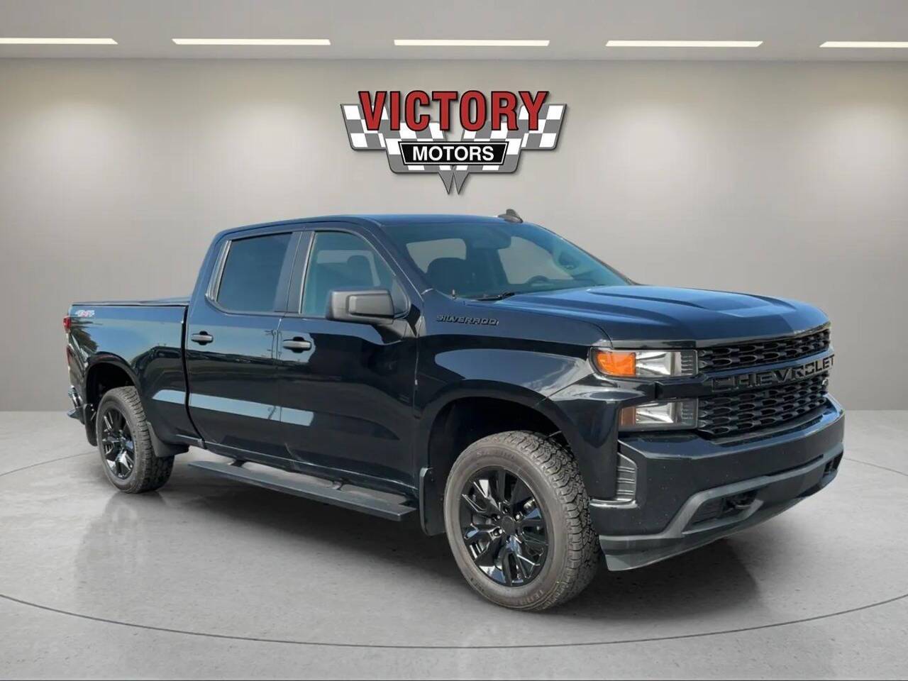 2021 Chevrolet Silverado 1500 Custom 4x4 4dr Crew Cab 6.6 ft. SB Chesterfield MI