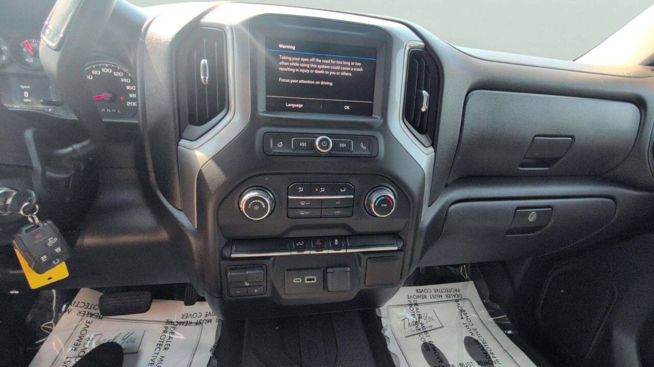 2021 Chevrolet Silverado 1500 Custom 4x4 4dr Crew Cab 6.6 ft. SB Chesterfield MI